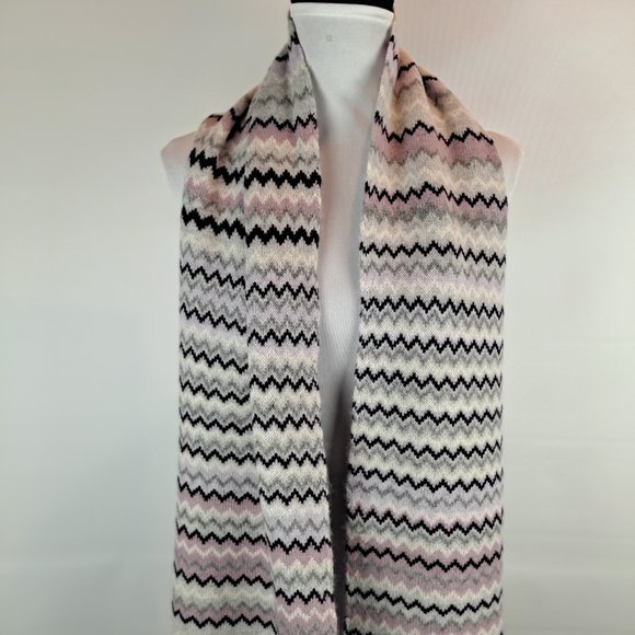 Halogen Cashmere Chevron Print Long Scarf / Wrap - Picture 3 of 7